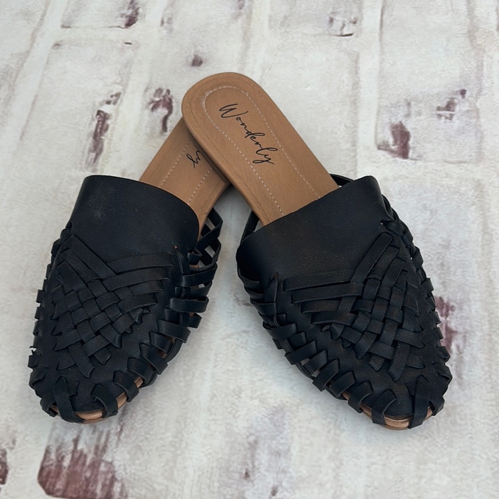 Wonderly Black Woven Mules